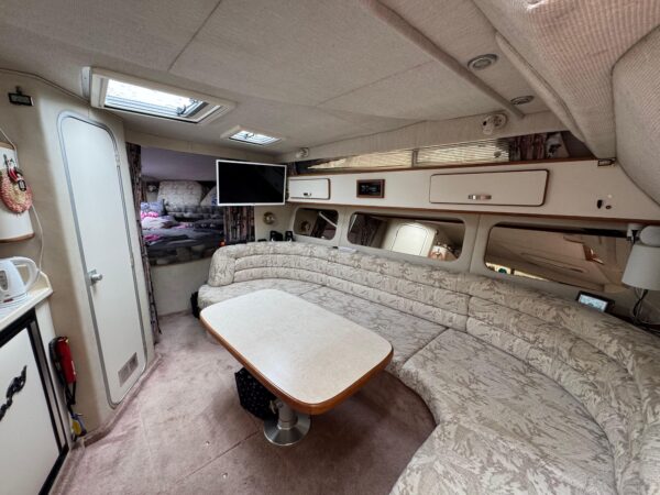 Sea Ray 350 Express Cruiser – Bild 8