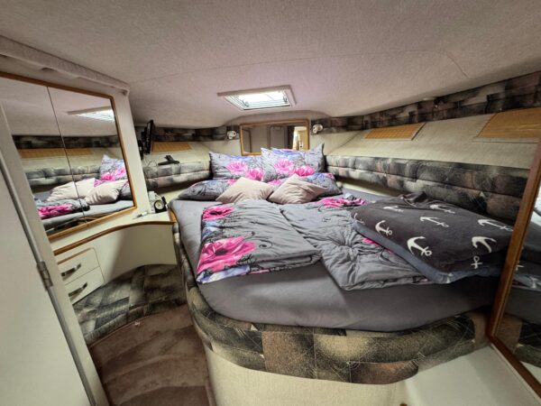 Sea Ray 350 Express Cruiser – Bild 10