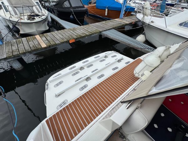 Sea Ray 350 Express Cruiser – Bild 19