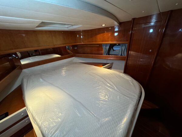 Cayman Yachts 38 WA – Bild 9