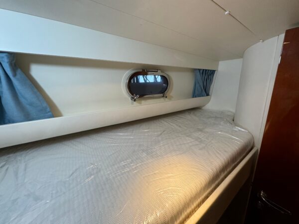 Cayman Yachts 38 WA – Bild 10