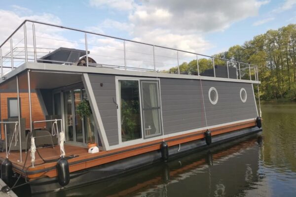 Woma Houseboat Houseboat WOMA D13