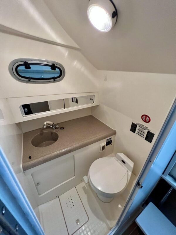 Boston Whaler 28 HT Conquest – Bild 15