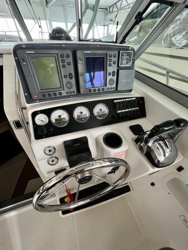 Boston Whaler 28 HT Conquest – Bild 23