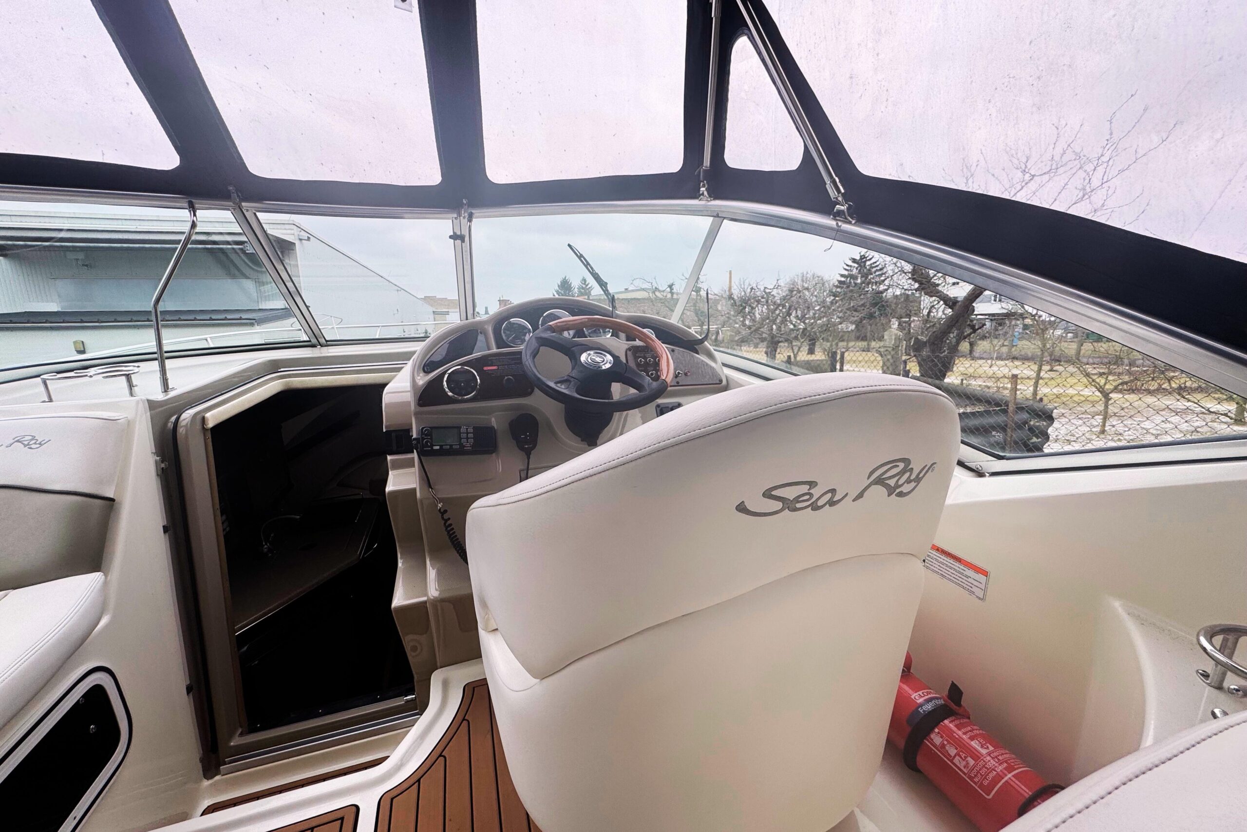 Sea Ray 275 Sundancer – Bild 9