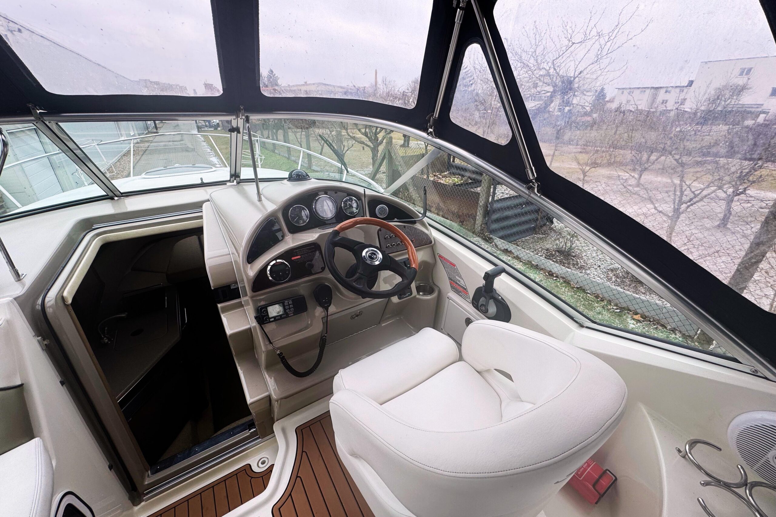 Sea Ray 275 Sundancer – Bild 12