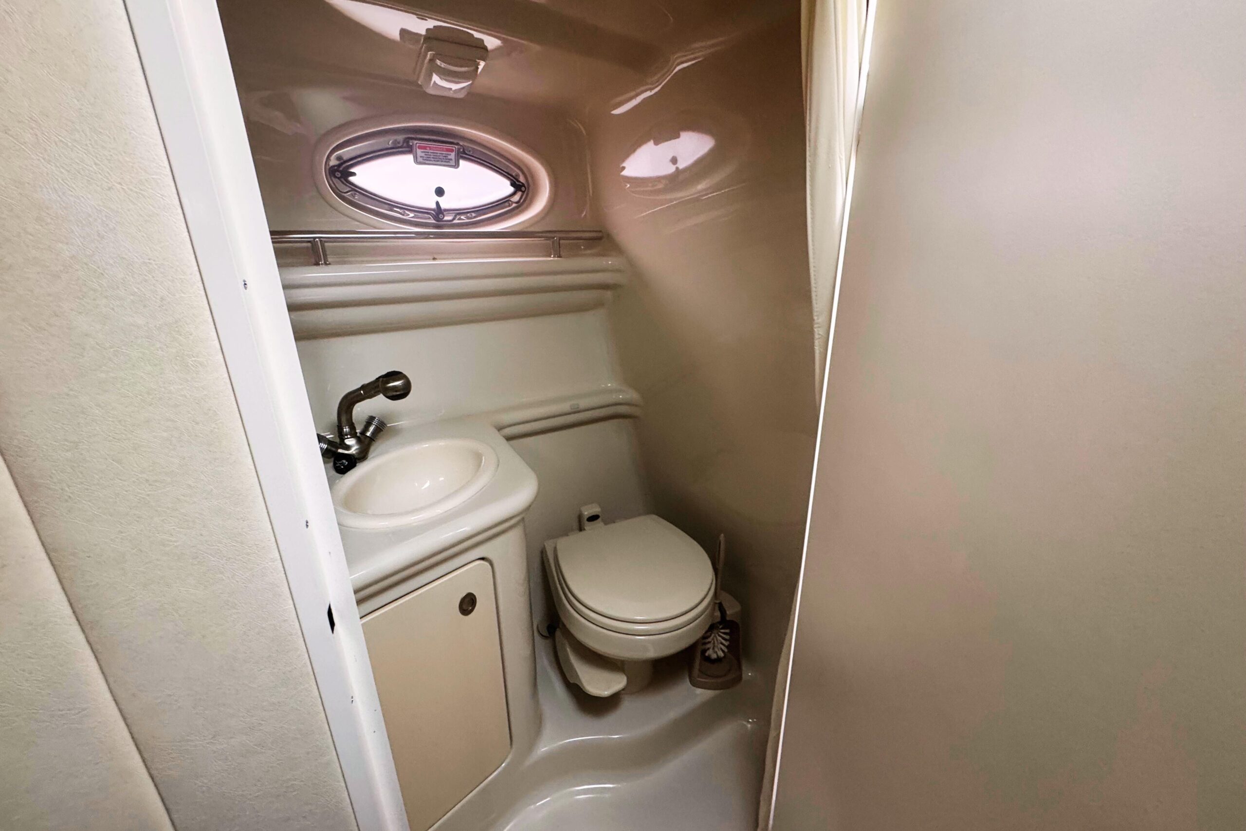 Sea Ray 275 Sundancer – Bild 14